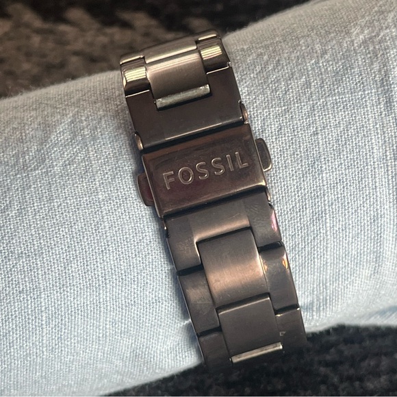 Fossil watch womens - Picture 3 of 3